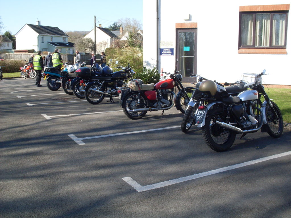 Synchronised parking? (With one exception!)