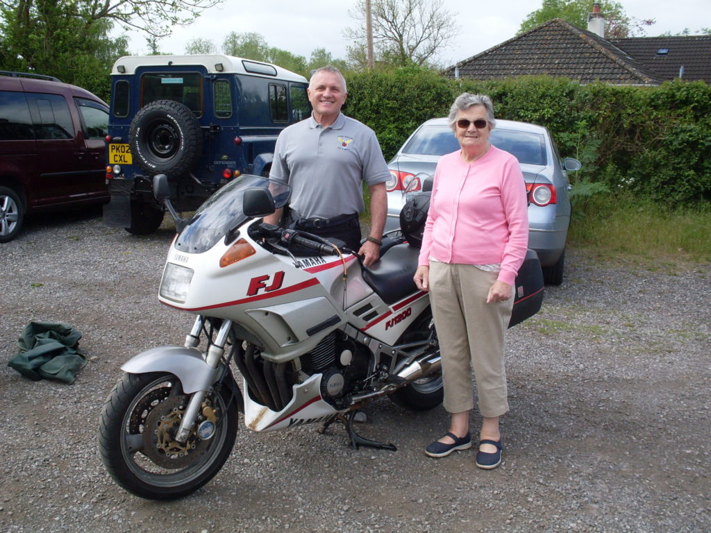 Dave from Minnesota, Club FJ and Organiser ('Ex-Chairman' Ruth)!