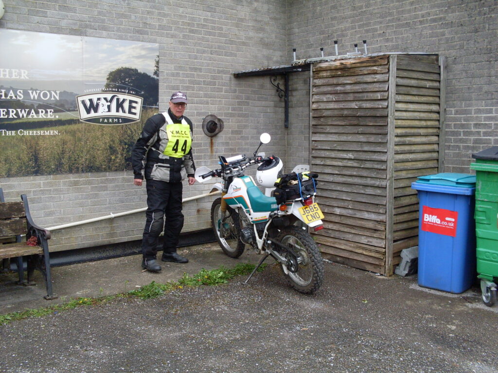 Spotted hiding in the corner! '92 Yamaha Serow 225