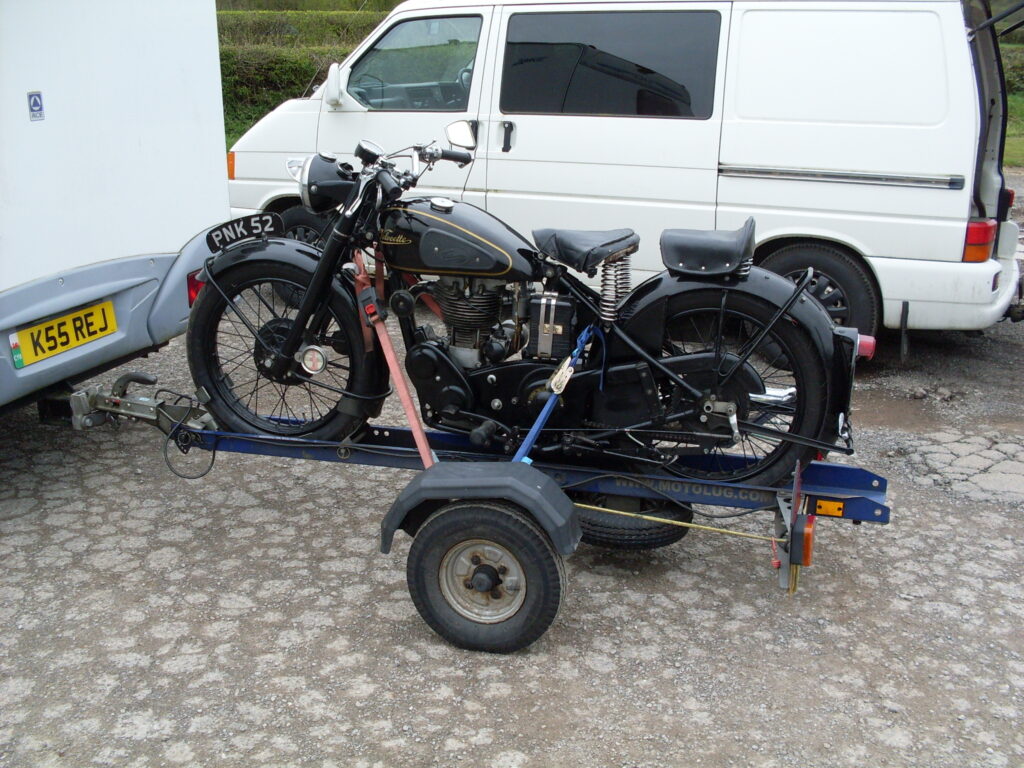 Home time(3) - '53 Velo MAC still wounded from yesterday, DNs today